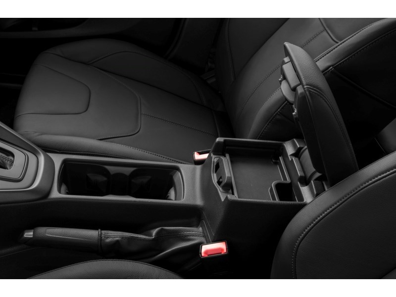 2018 Ford Focus SEL Hatch Interior Shot 7
