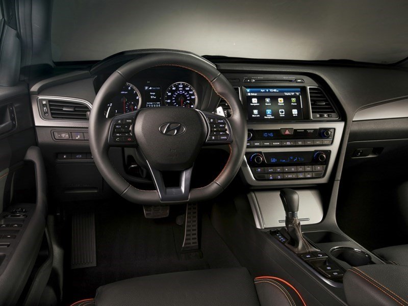 2016 Hyundai Sonata GL (A6) OEM Shot 5