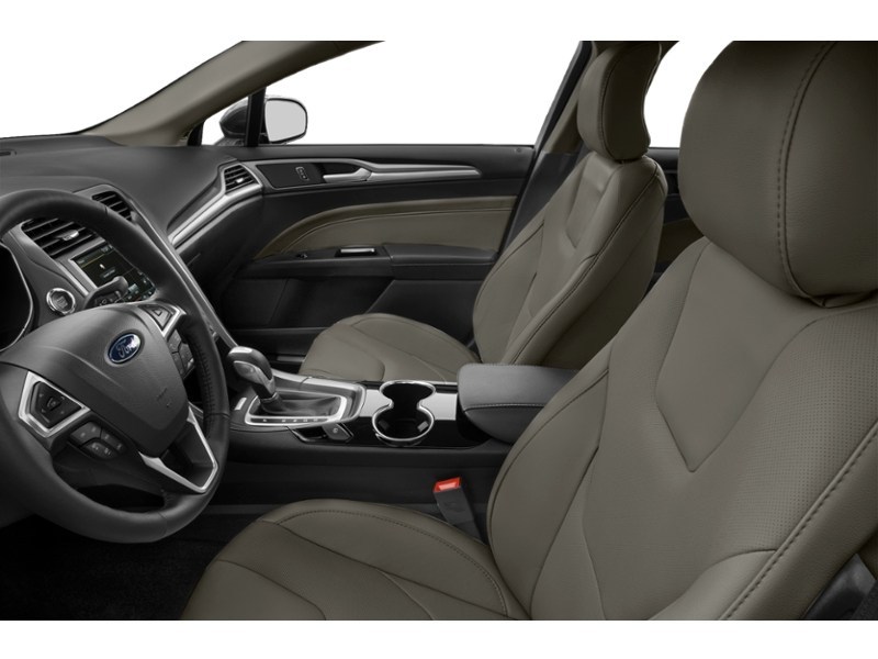 2016 Ford Fusion 4dr Sdn Titanium AWD Interior Shot 4