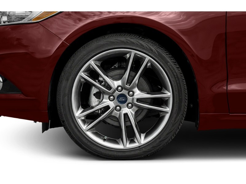 2016 Ford Fusion 4dr Sdn Titanium AWD Exterior Shot 5
