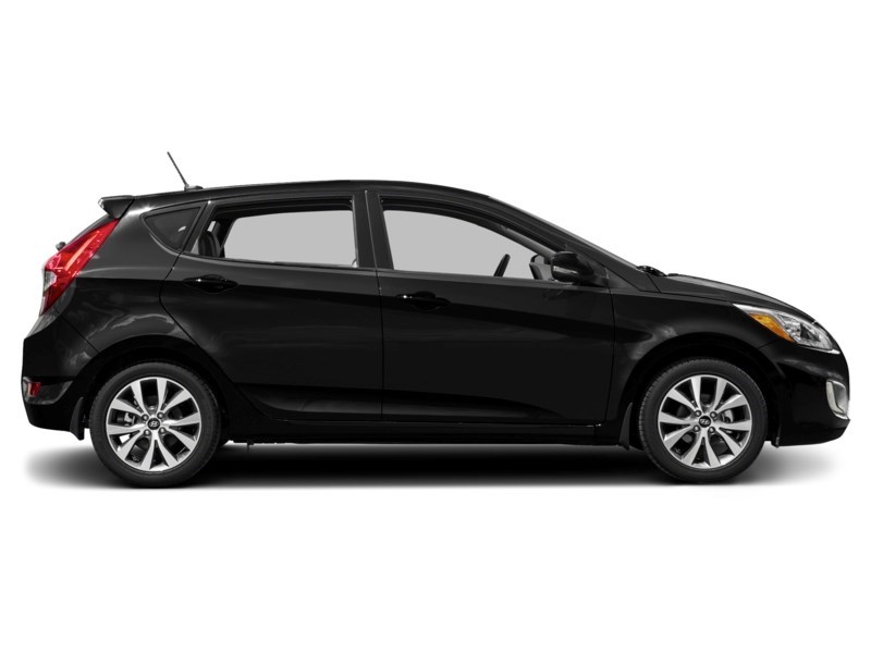 2016 Hyundai Accent 5dr HB Auto GLS Exterior Shot 11