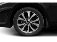 2016 Hyundai Accent 5dr HB Auto GLS Exterior Shot 5