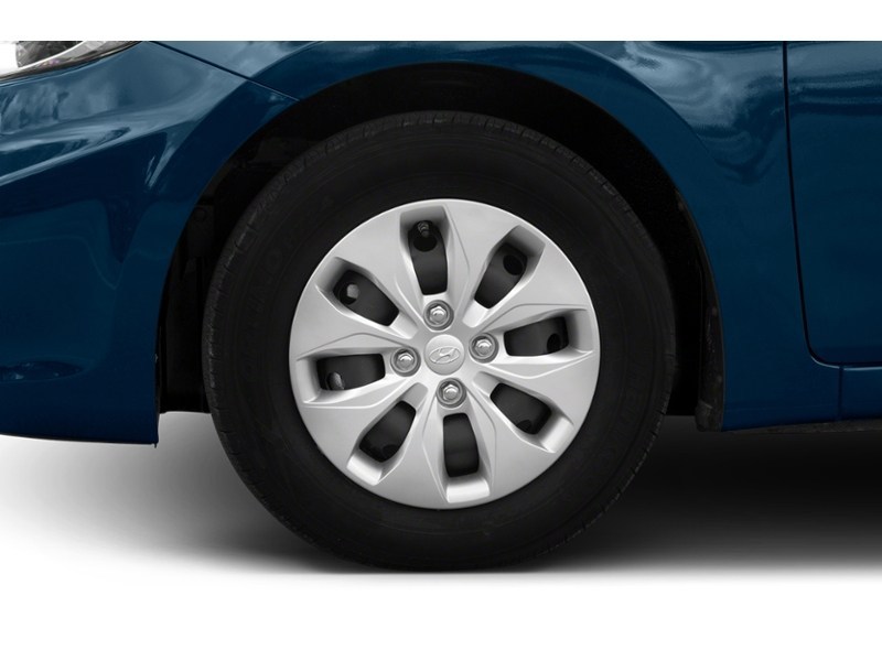 2017 Hyundai Accent 4dr Sdn Auto GL Exterior Shot 5