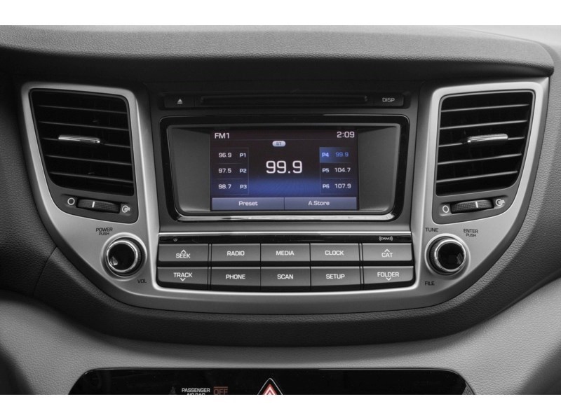 2017 Hyundai Tucson AWD 4dr 2.0L SE Interior Shot 2