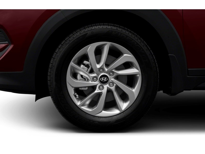 2017 Hyundai Tucson AWD 4dr 2.0L SE Exterior Shot 5