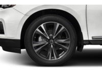 2017 Nissan Pathfinder 4WD 4dr Platinum Exterior Shot 5