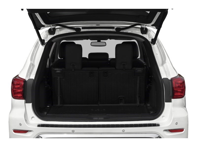 2017 Nissan Pathfinder 4WD 4dr Platinum Exterior Shot 4