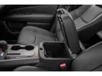 2017 Nissan Pathfinder 4WD 4dr Platinum Interior Shot 7