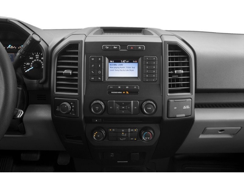 2018 Ford F-150 XL 4WD SuperCrew 5.5' Box Interior Shot 2