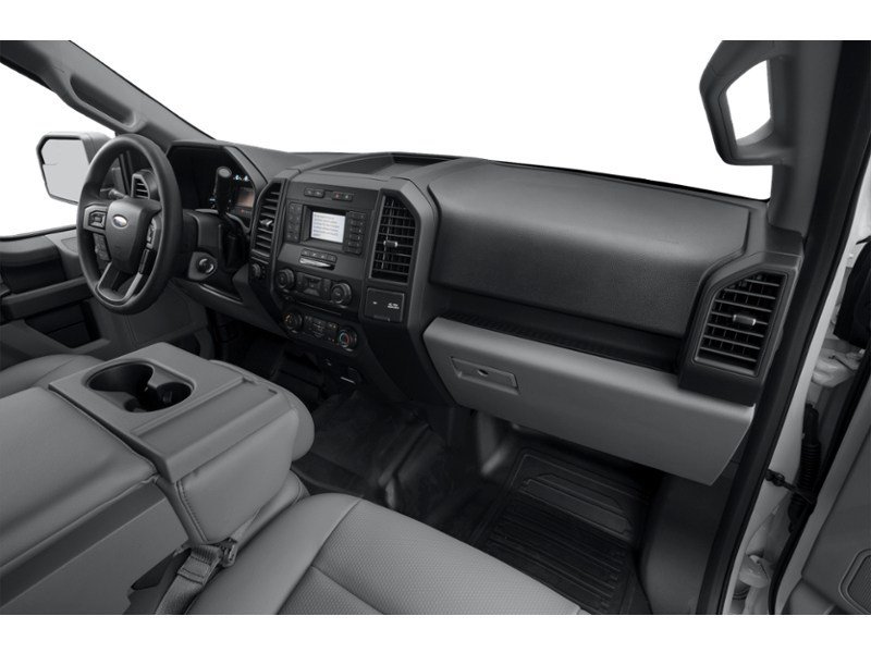 2018 Ford F-150 XL 4WD SuperCrew 5.5' Box Interior Shot 1