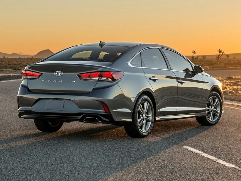 2018 Hyundai Sonata GL OEM Shot 2