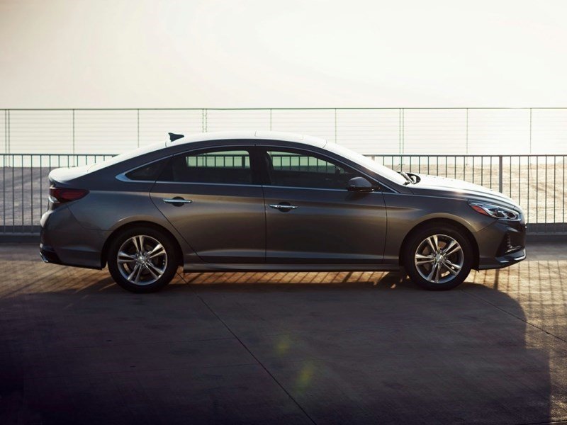 2018 Hyundai Sonata GL OEM Shot 3