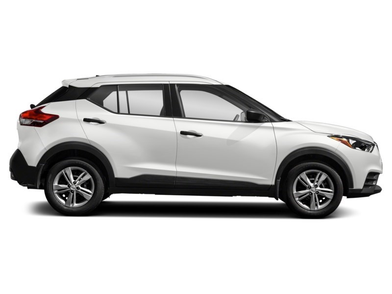 2020 Nissan Kicks SV FWD Exterior Shot 11