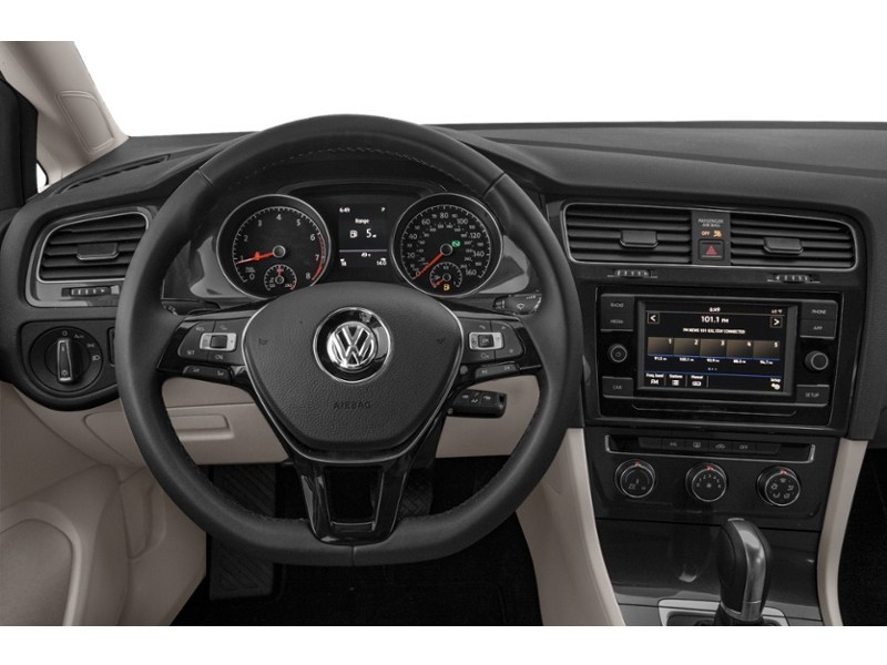 2018 Volkswagen Golf Highline 5-door Manual Interior Shot 3