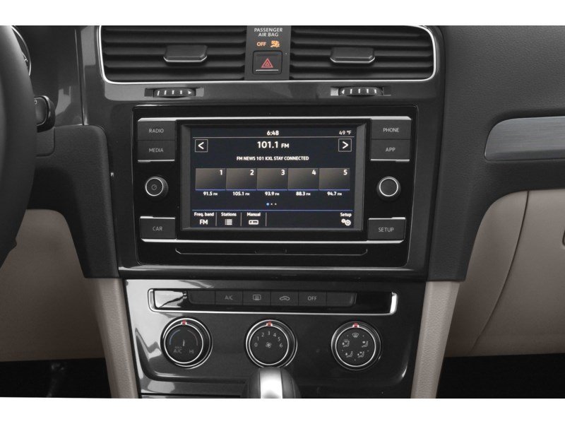 2019 Volkswagen Golf Comfortline 5-door Auto Interior Shot 2