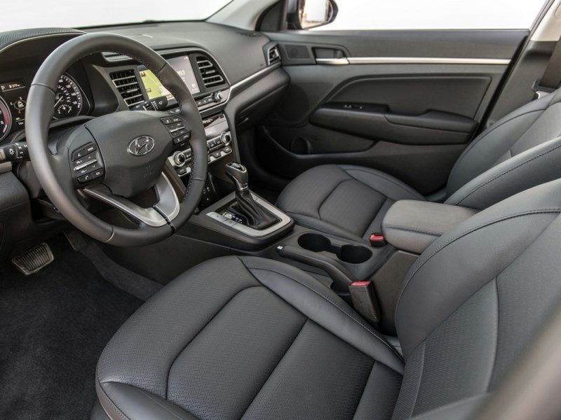 2020 Hyundai Elantra Essential OEM Shot 5
