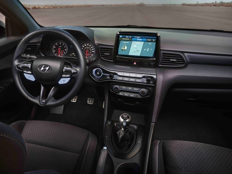 2019 Hyundai Veloster 2.0 GL (M6) OEM Shot 5