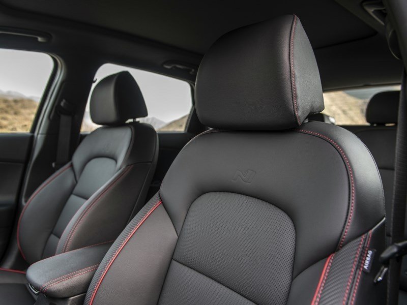 2020 Hyundai Elantra GT Preferred OEM Shot 6