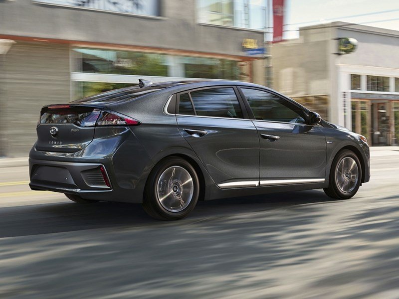 2020 Hyundai Ioniq Hybrid Essential OEM Shot 3