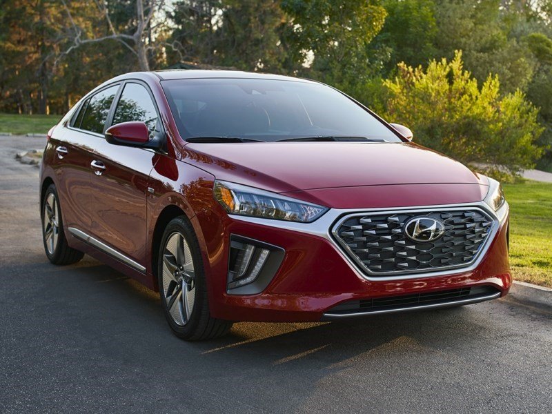 2020 Hyundai Ioniq Hybrid Essential OEM Shot 4