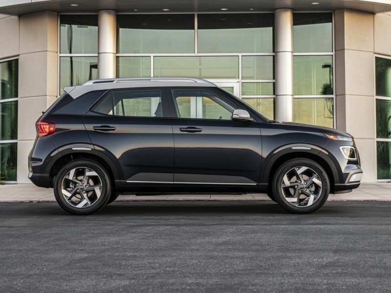 2021 Hyundai Venue Essential OEM Shot 4