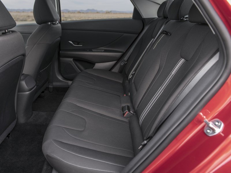 2021 Hyundai Elantra Essential OEM Shot 6