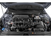 2023 Hyundai Elantra Luxury IVT Exterior Shot 3