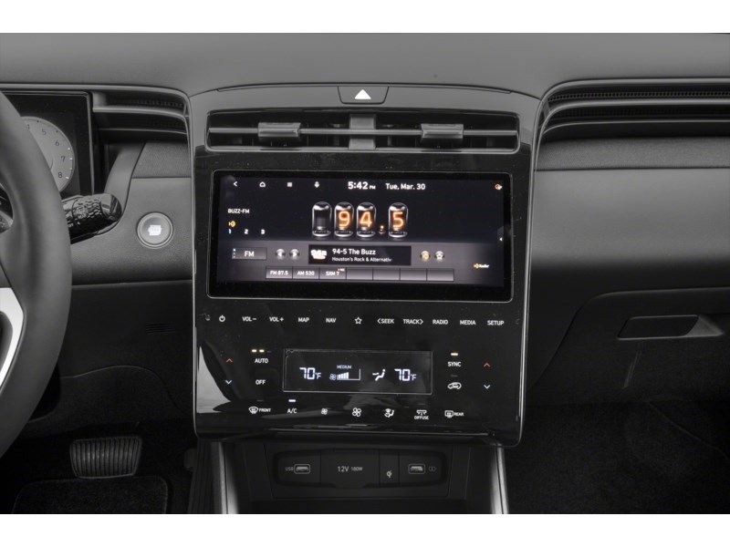 2023 Hyundai Tucson Preferred w/Trend Package Interior Shot 2