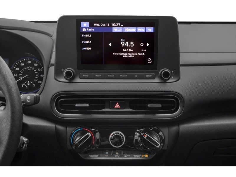 2022 Hyundai Kona 2.0L Essential AWD Interior Shot 2