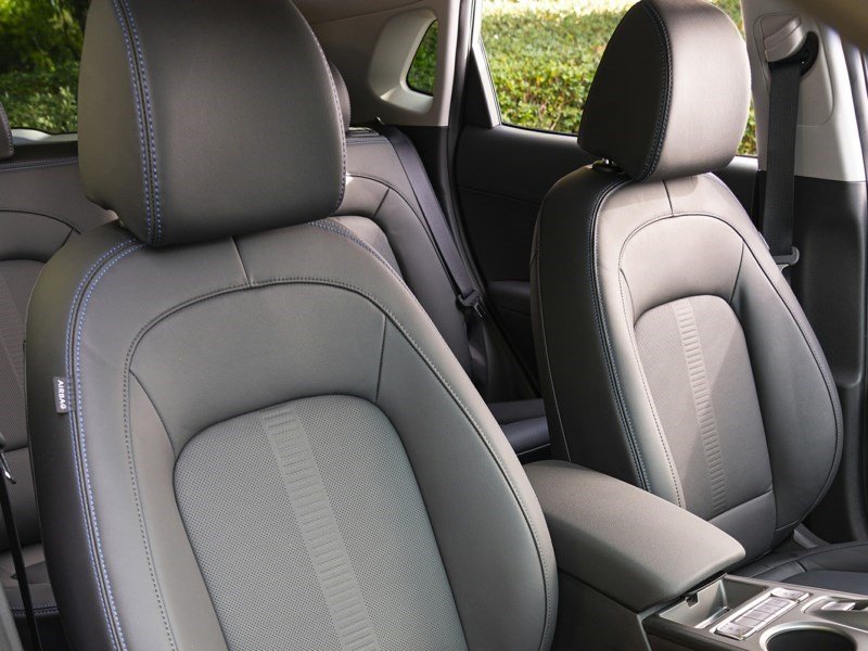 2022 Hyundai Kona Electric Preferred OEM Shot 6