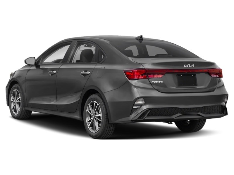 2022 Kia Forte LX IVT Exterior Shot 9