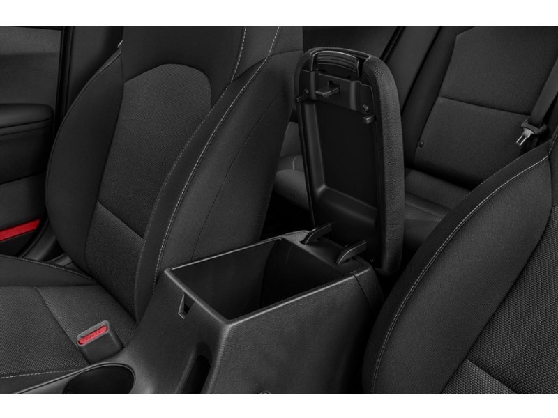 2022 Kia Forte LX IVT Interior Shot 7