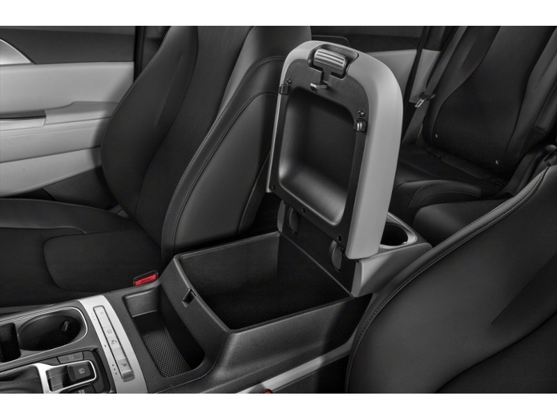 2023 Kia Carnival LX+ FWD Interior Shot 7
