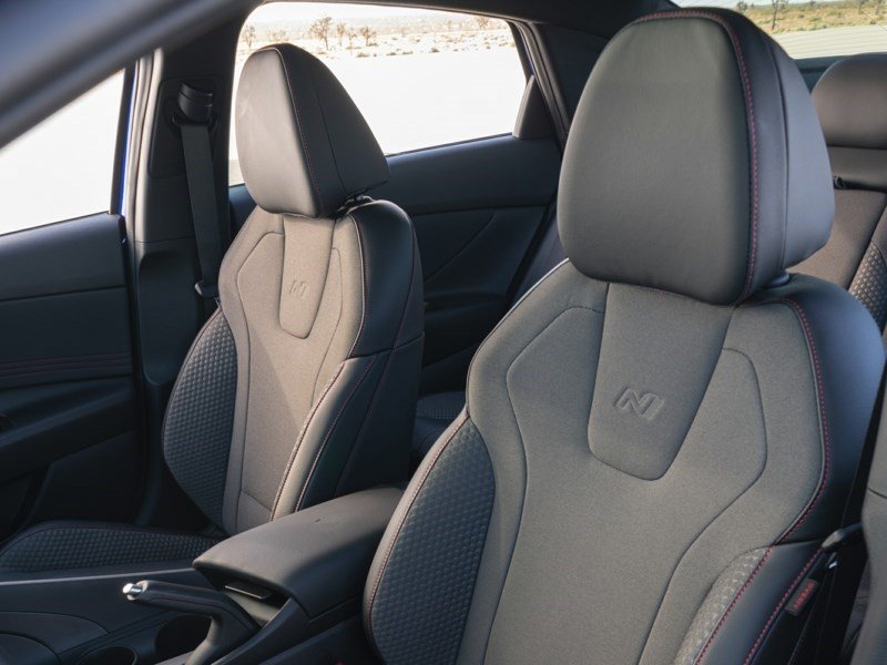 2023 Hyundai Elantra Essential OEM Shot 4