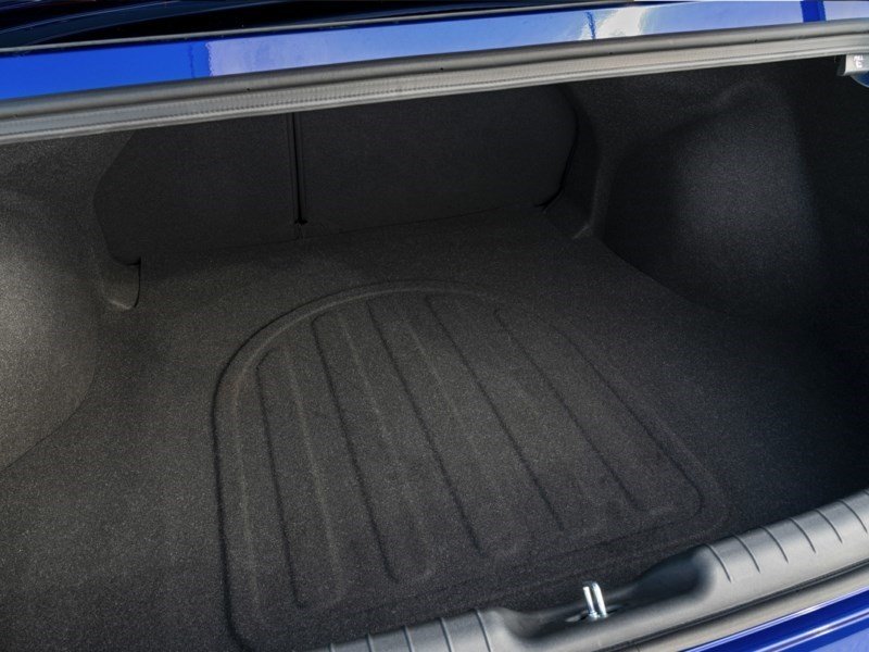 2023 Hyundai Elantra Essential OEM Shot 6