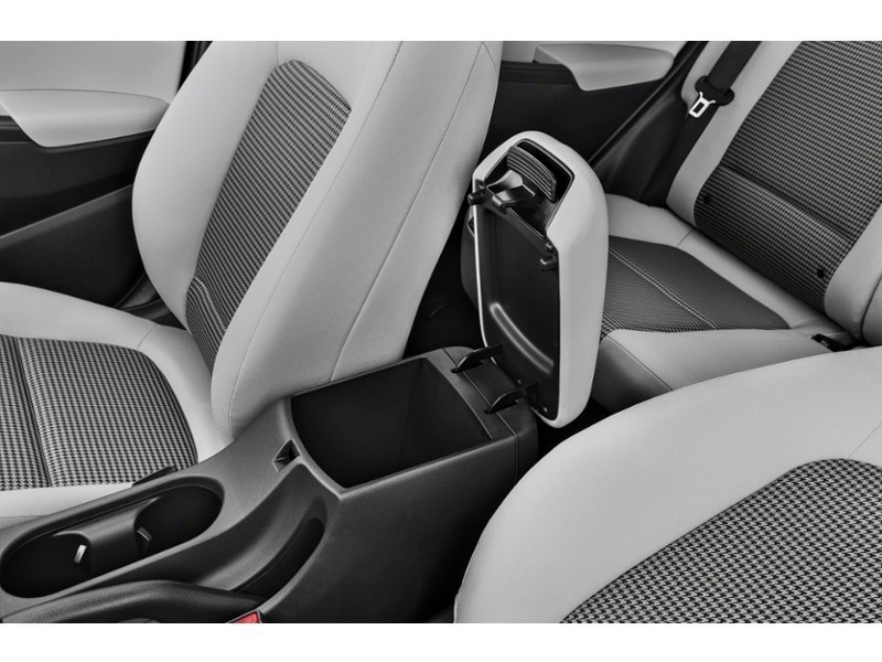 2023 Hyundai Kona 2.0L Essential AWD Interior Shot 9