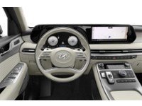 2024 Hyundai Palisade Ultimate Calligraphy 7-Passenger AWD Interior Shot 3
