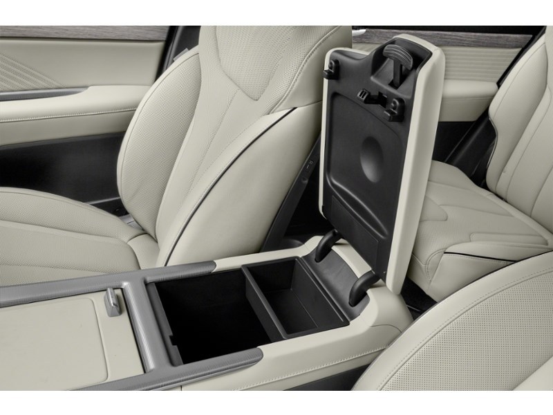 2024 Hyundai Palisade Ultimate Calligraphy 7-Passenger AWD Interior Shot 7