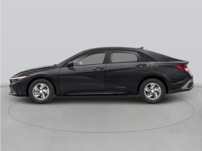 2025 Hyundai Elantra Essential OEM Shot 2