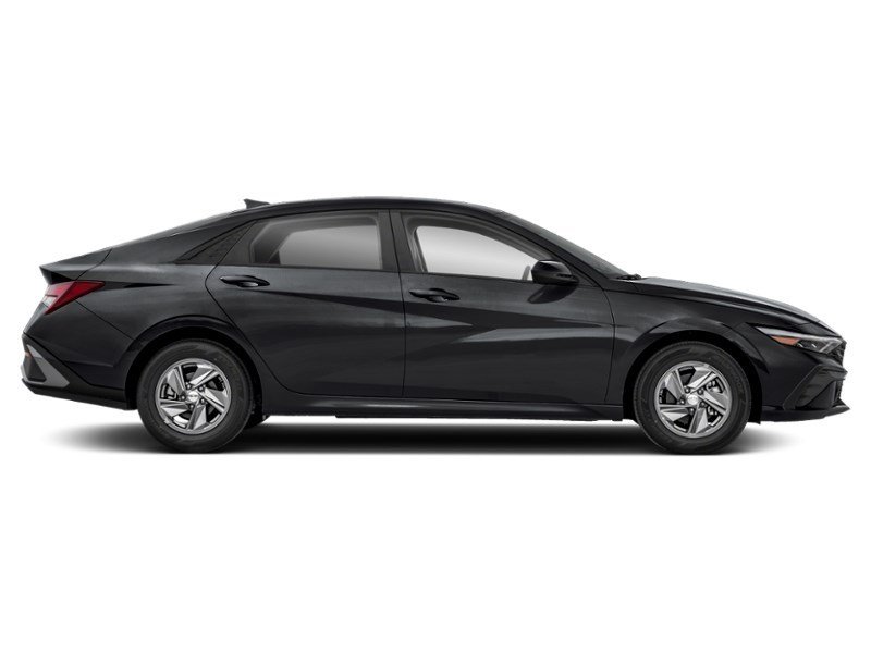 2024 Hyundai Elantra Essential IVT Exterior Shot 10