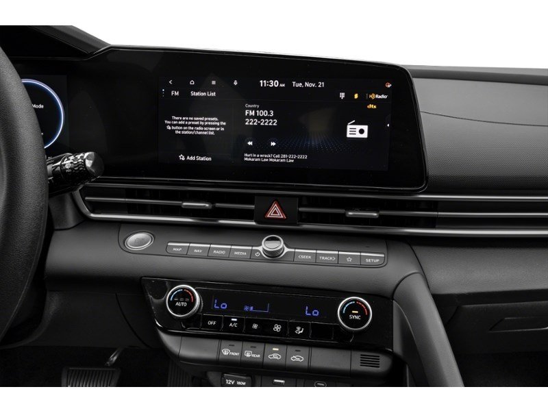 2024 Hyundai Elantra Preferred IVT Interior Shot 2