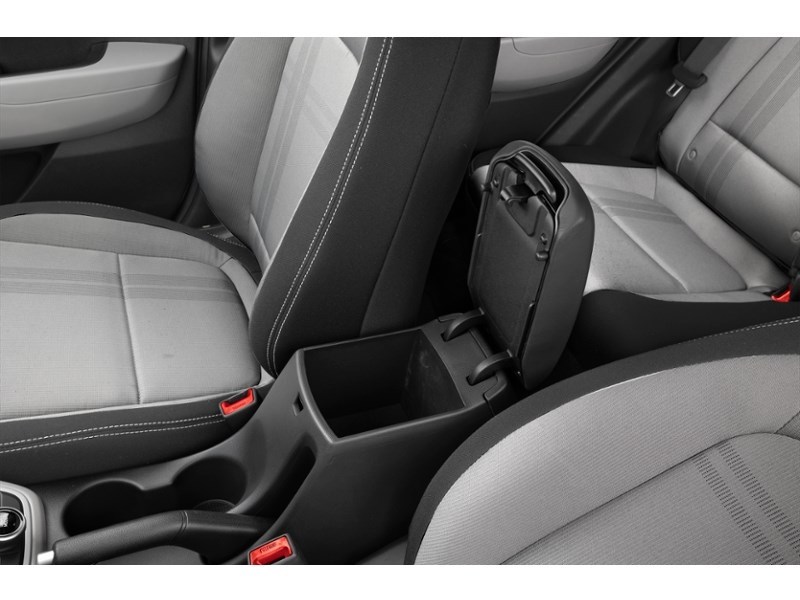 2026 Hyundai Venue Preferred IVT Interior Shot 7