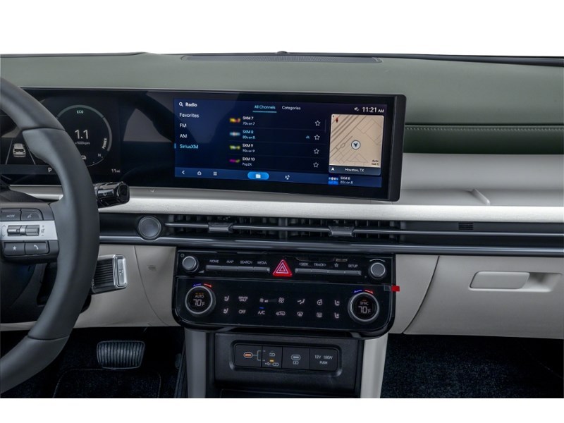 2026 Hyundai Tucson Hybrid Ultimate AWD Interior Shot 2