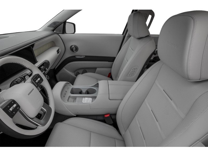 2027 Hyundai Palisade HEV Luxury 8 Passenger Interior Shot 4