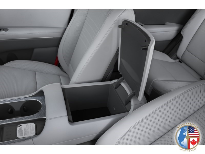 2026 Hyundai Palisade HEV Luxury 7-Passenger AWD Interior Shot 7